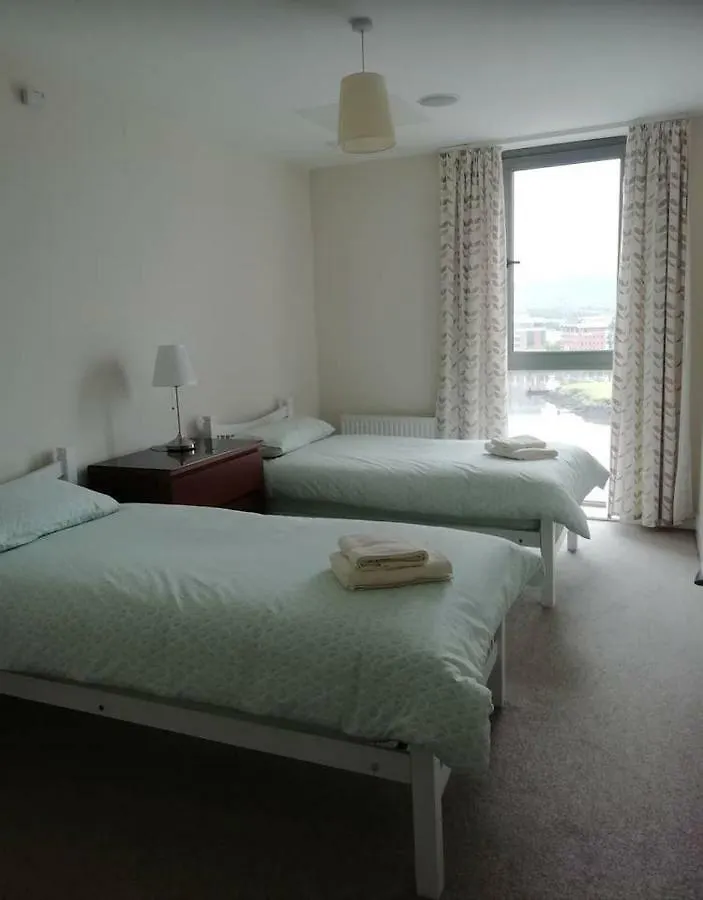 Titanic Luxury Waterfront Apartment 벨파스트 0*,  영국